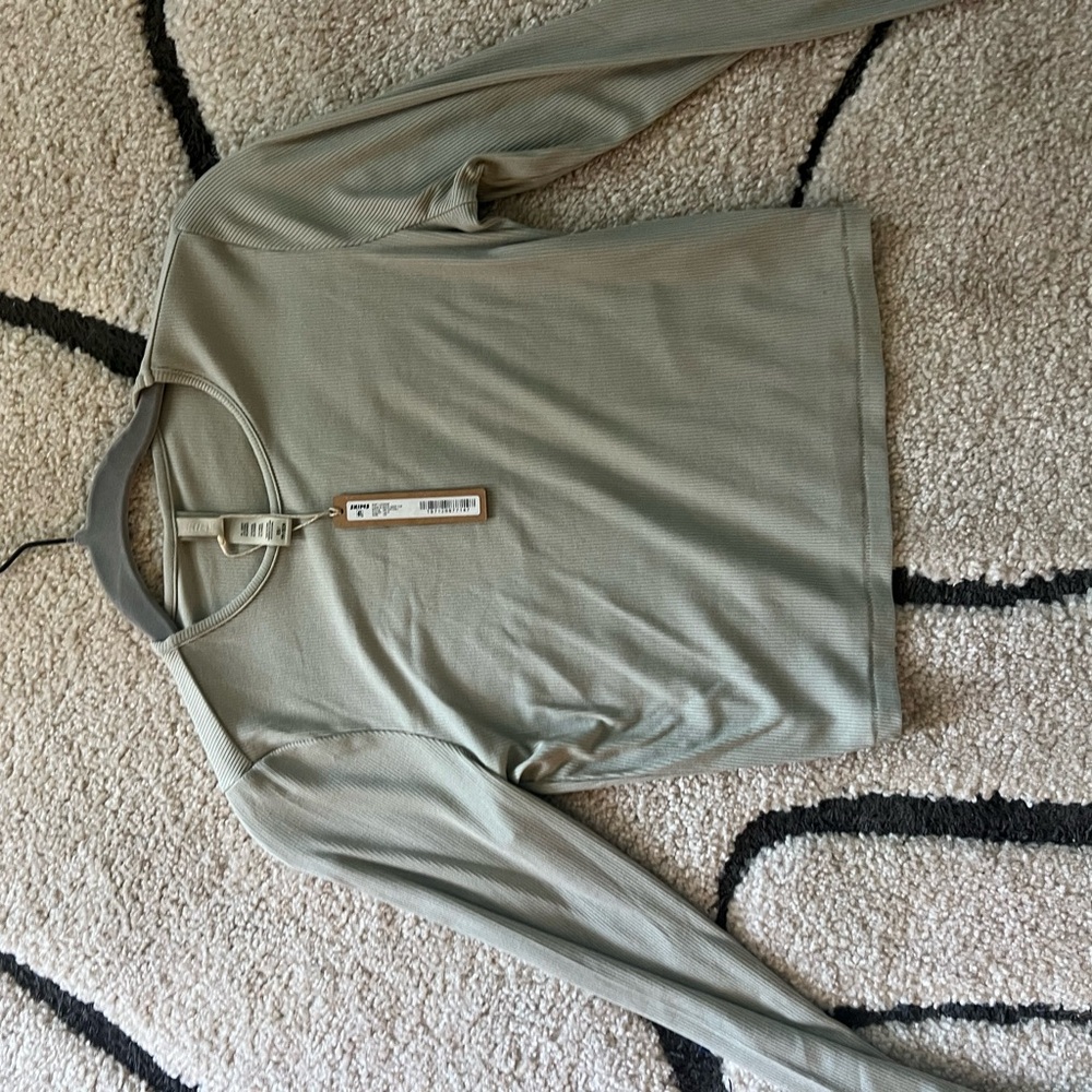 Skims soft lounge top in talc